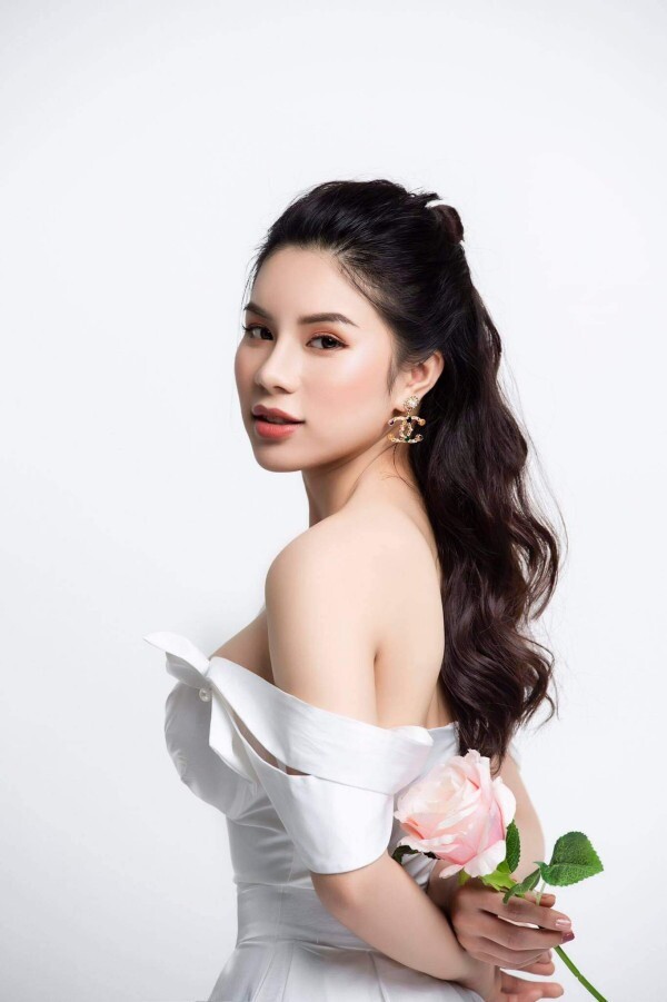 AltriaTAX 26 Hoa Hau Viet Nam 2